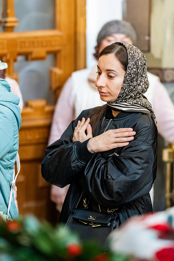 Божественная литургия в праздник Воздвижения Креста Господня в Троицком кафедральном соборе Подольска